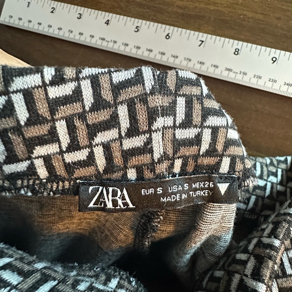 Chic Black, White, Brown Patterned Pull On Pants … - image 4